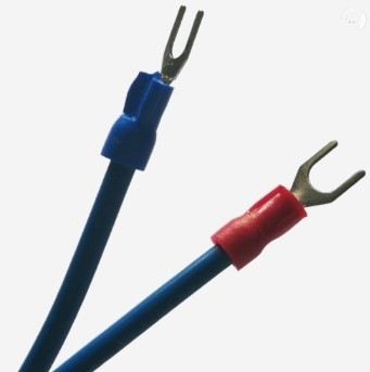 Kabel UL 1015 z niestandardowym izolowanym zaciskiem napięciowym złącza przewodu widełkowego SV1.25-3
